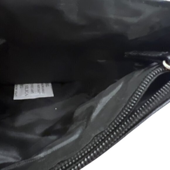 🎉SALE🎉 GUESS Black Faux Leather Snakeskin Gold Chain Convertible Crossbody NEW - Picture 12 of 13